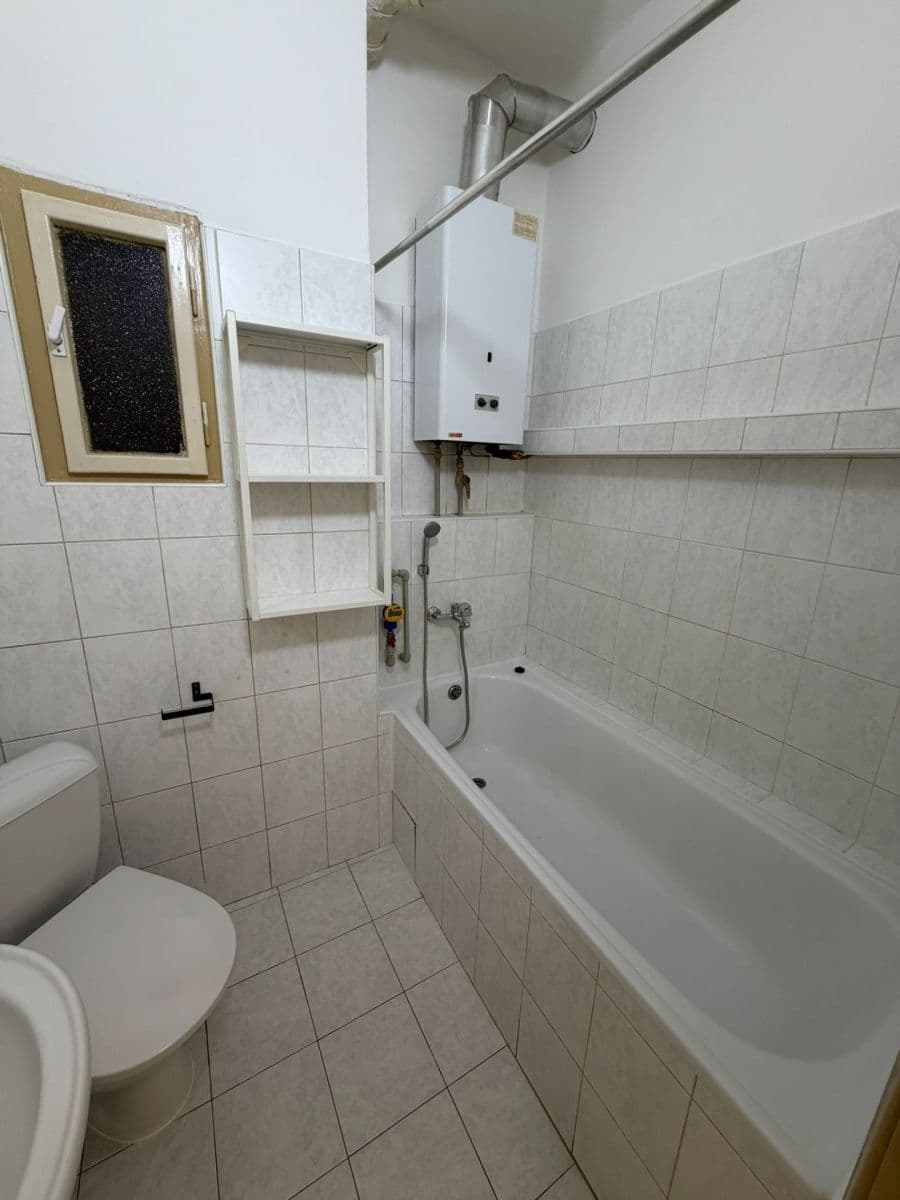 Prenájom bytu 1-izbový 23 m², Patočkova, Praha, Praha Prenájom bytu 1-izbový 23 m², Patočkova, Praha, Praha