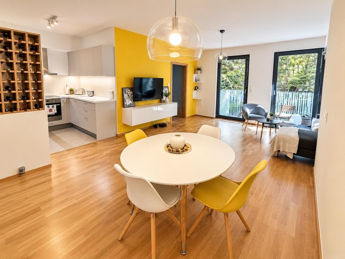 Prenájom bytu 2-izbový 66 m², Olšanská, Praha, Praha Prenájom bytu 2-izbový 66 m², Olšanská, Praha, Praha