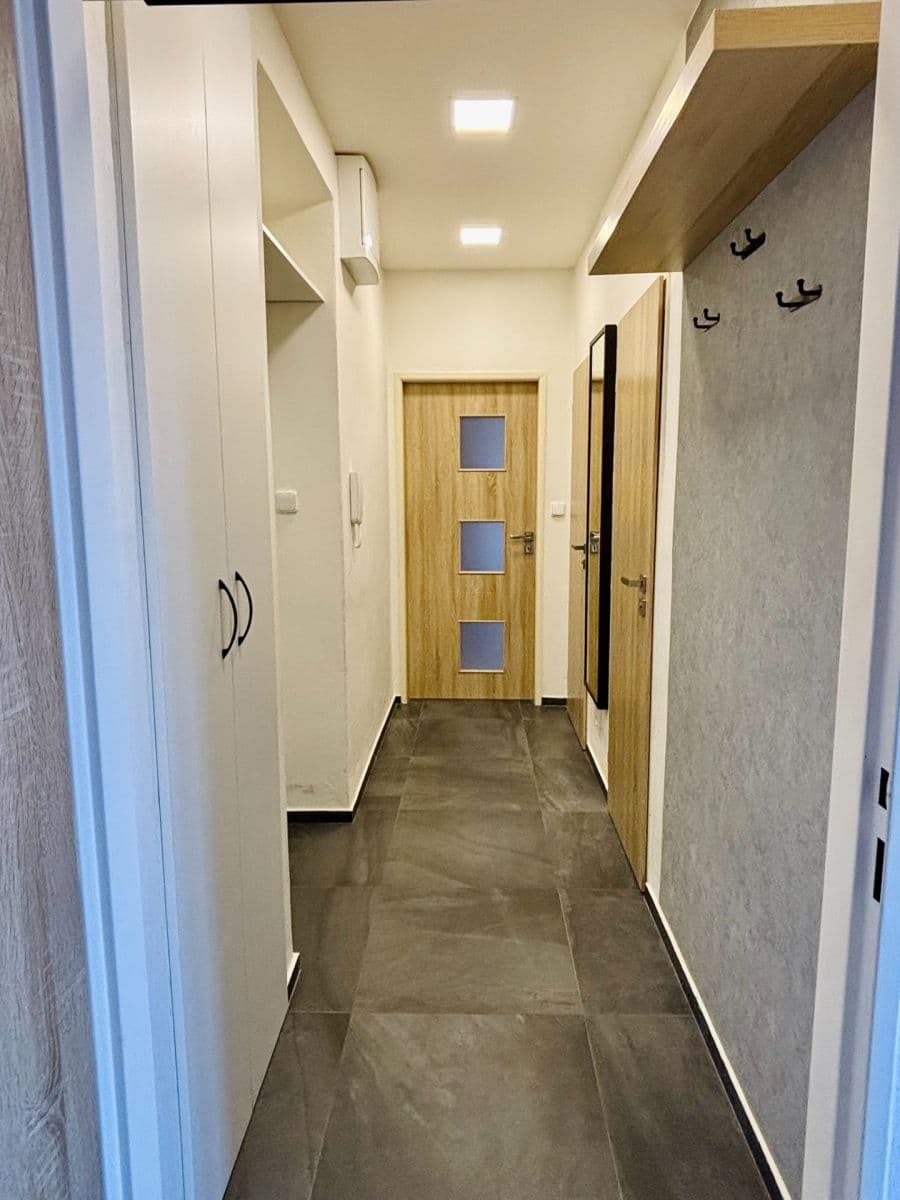 Prenájom bytu 2-izbový 54 m², Bludovická, Praha, Praha Prenájom bytu 2-izbový 54 m², Bludovická, Praha, Praha