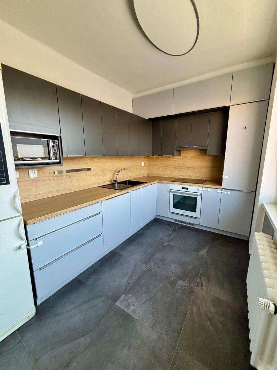 Prenájom bytu 2-izbový 54 m², Bludovická, Praha, Praha Prenájom bytu 2-izbový 54 m², Bludovická, Praha, Praha