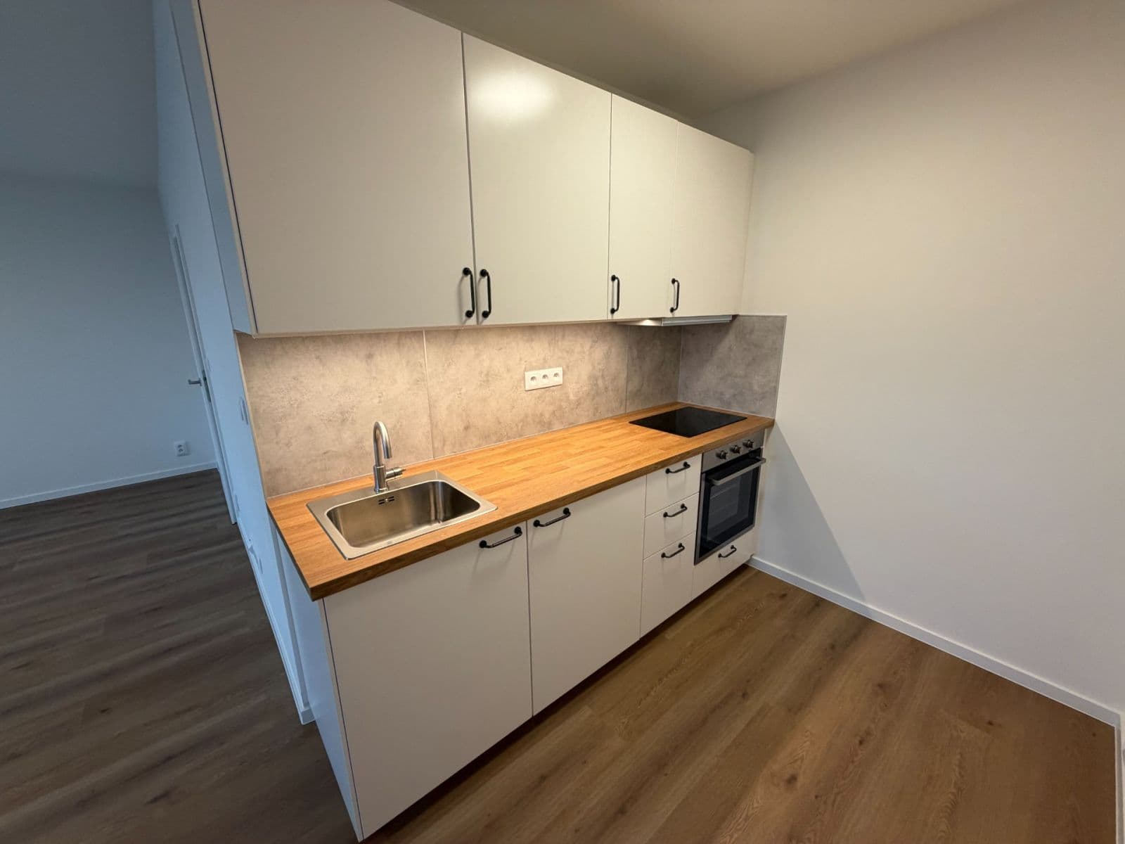 Prenájom bytu 1-izbový 39 m², Šmolíkova, Praha, Praha Prenájom bytu 1-izbový 39 m², Šmolíkova, Praha, Praha