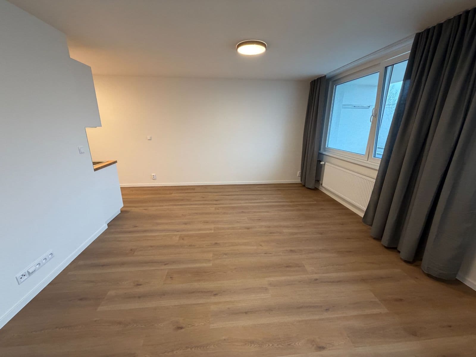 Prenájom bytu 1-izbový 39 m², Šmolíkova, Praha, Praha Prenájom bytu 1-izbový 39 m², Šmolíkova, Praha, Praha