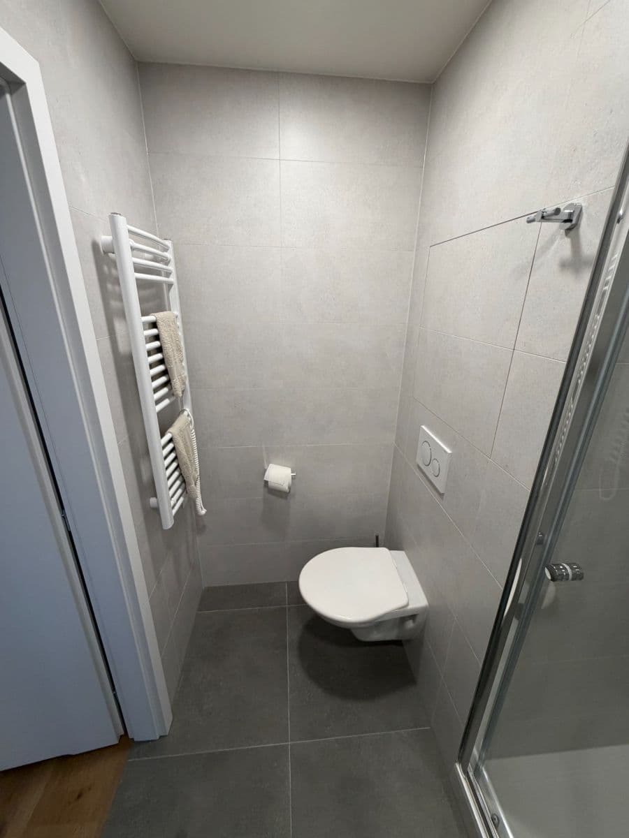 Prenájom bytu 1-izbový 39 m², Šmolíkova, Praha, Praha Prenájom bytu 1-izbový 39 m², Šmolíkova, Praha, Praha
