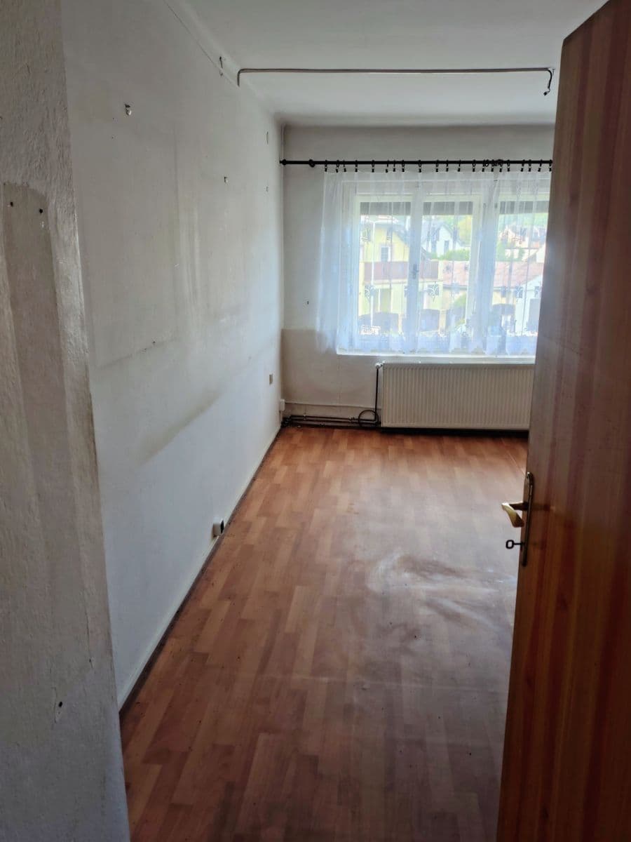 Predaj domu 260 m², pozemok 3.645 m², Kladenská, Lhota, Středočeský kraj Predaj domu 260 m², pozemok 3.645 m², Kladenská, Lhota, Středočeský kraj