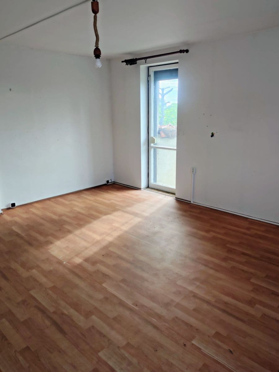 Predaj domu 260 m², pozemok 3.645 m², Kladenská, Lhota, Středočeský kraj Predaj domu 260 m², pozemok 3.645 m², Kladenská, Lhota, Středočeský kraj