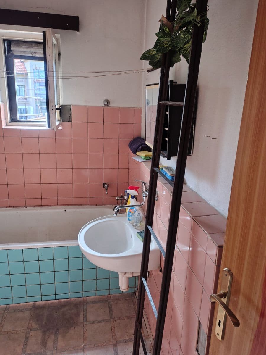 Predaj domu 260 m², pozemok 3.645 m², Kladenská, Lhota, Středočeský kraj Predaj domu 260 m², pozemok 3.645 m², Kladenská, Lhota, Středočeský kraj