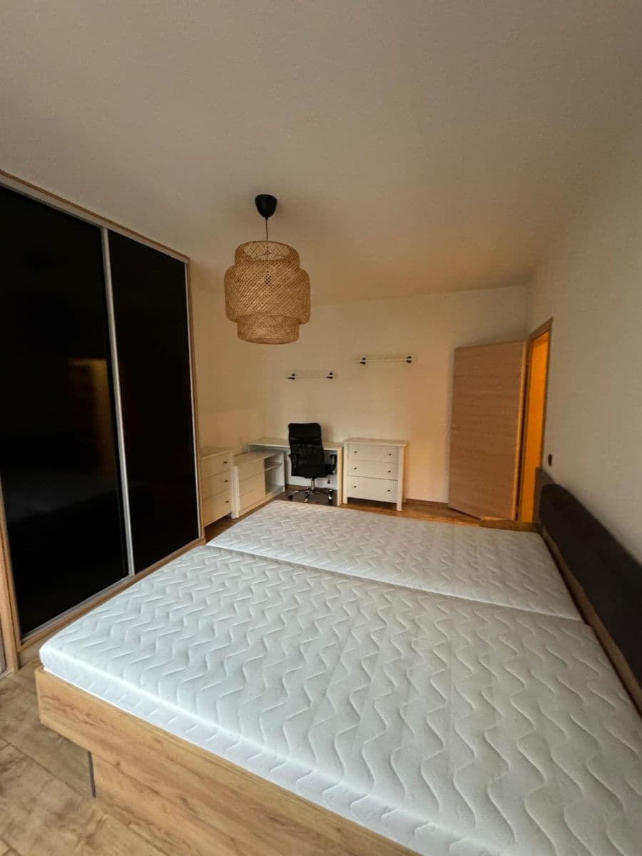 Prenájom bytu 2-izbový 55 m², Vrchlického, Jihlava, Kraj Vysočina Prenájom bytu 2-izbový 55 m², Vrchlického, Jihlava, Kraj Vysočina
