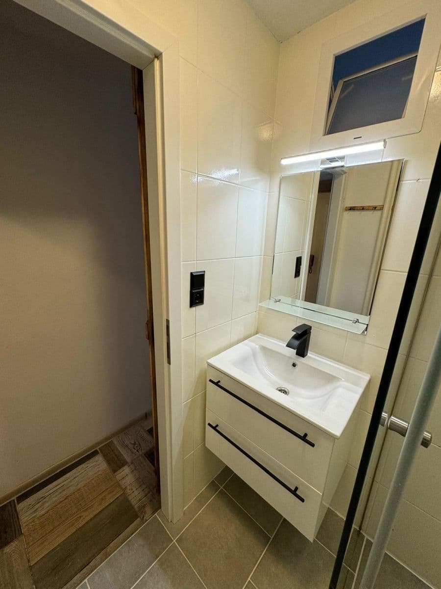 Prenájom bytu 2-izbový 55 m², Vrchlického, Jihlava, Kraj Vysočina Prenájom bytu 2-izbový 55 m², Vrchlického, Jihlava, Kraj Vysočina