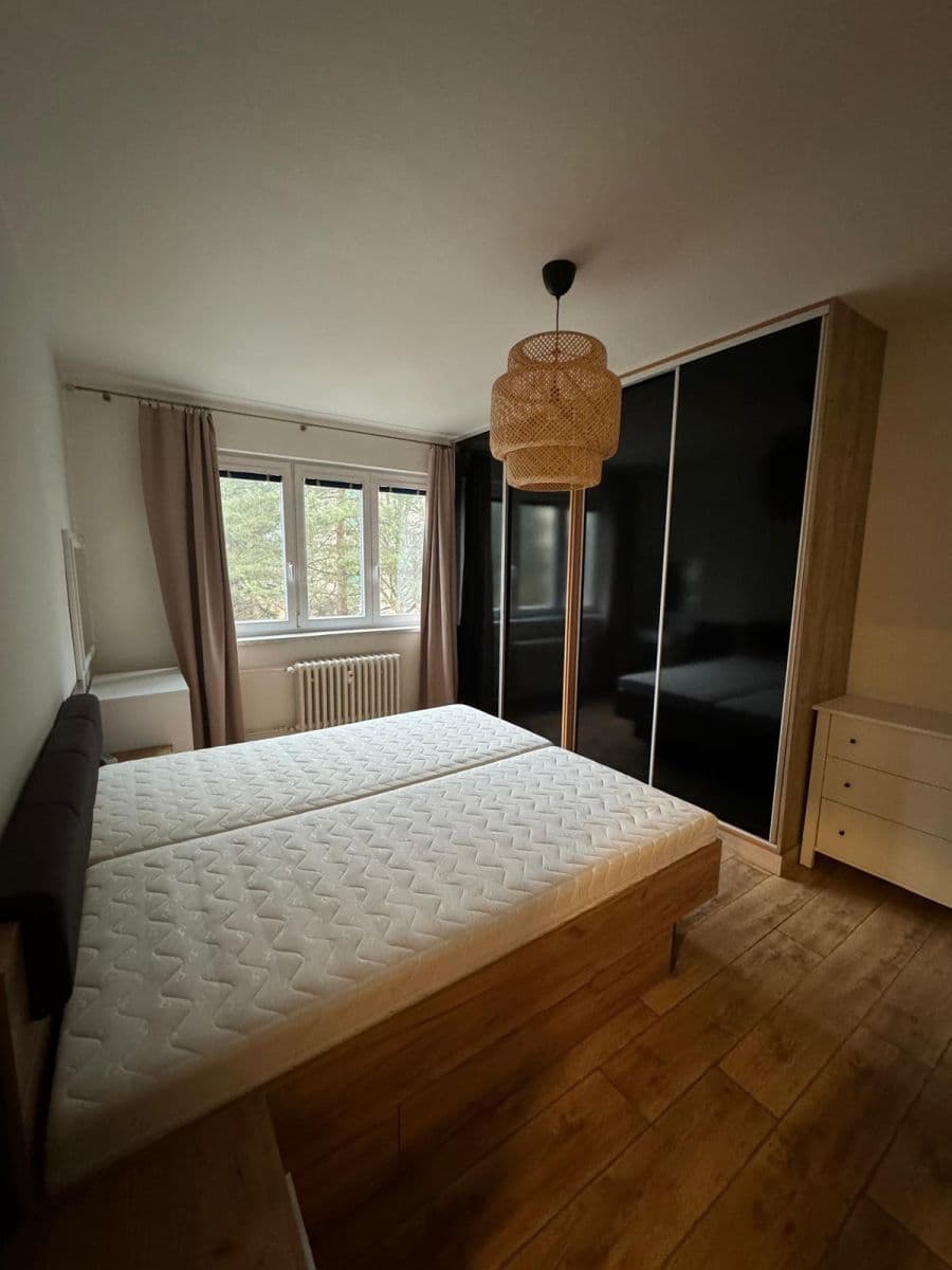 Prenájom bytu 2-izbový 55 m², Vrchlického, Jihlava, Kraj Vysočina Prenájom bytu 2-izbový 55 m², Vrchlického, Jihlava, Kraj Vysočina