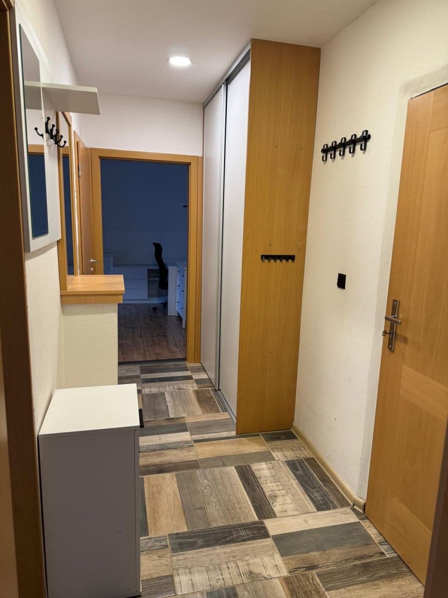 Prenájom bytu 2-izbový 55 m², Vrchlického, Jihlava, Kraj Vysočina Prenájom bytu 2-izbový 55 m², Vrchlického, Jihlava, Kraj Vysočina
