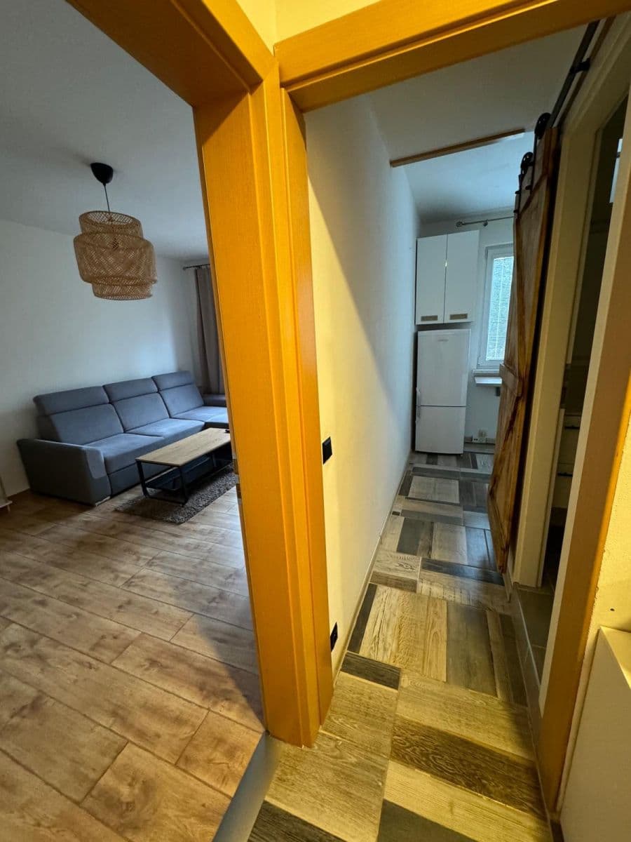 Prenájom bytu 2-izbový 55 m², Vrchlického, Jihlava, Kraj Vysočina Prenájom bytu 2-izbový 55 m², Vrchlického, Jihlava, Kraj Vysočina
