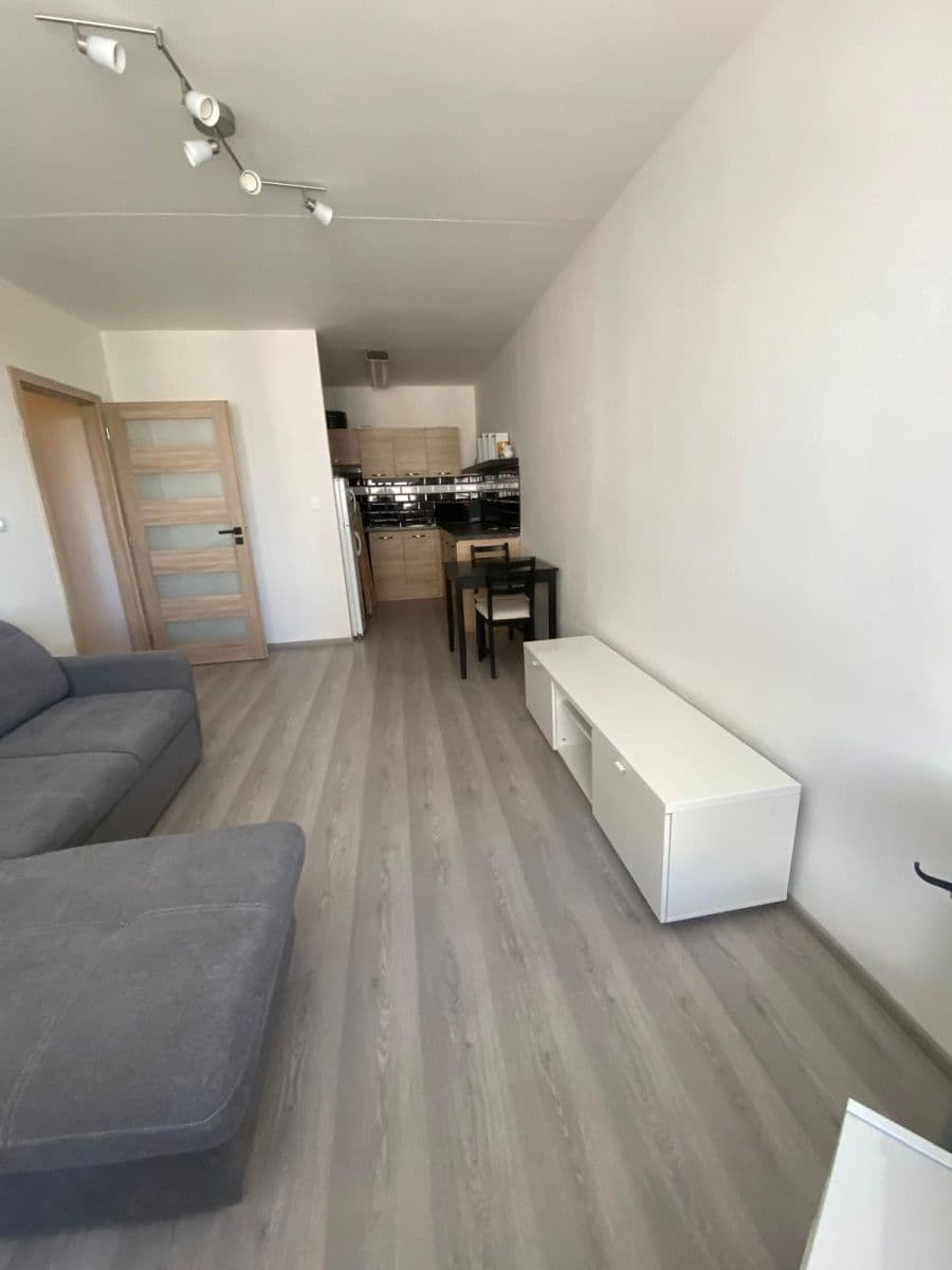 Prenájom bytu 2-izbový 44 m², Hackerova, Praha, Praha Prenájom bytu 2-izbový 44 m², Hackerova, Praha, Praha