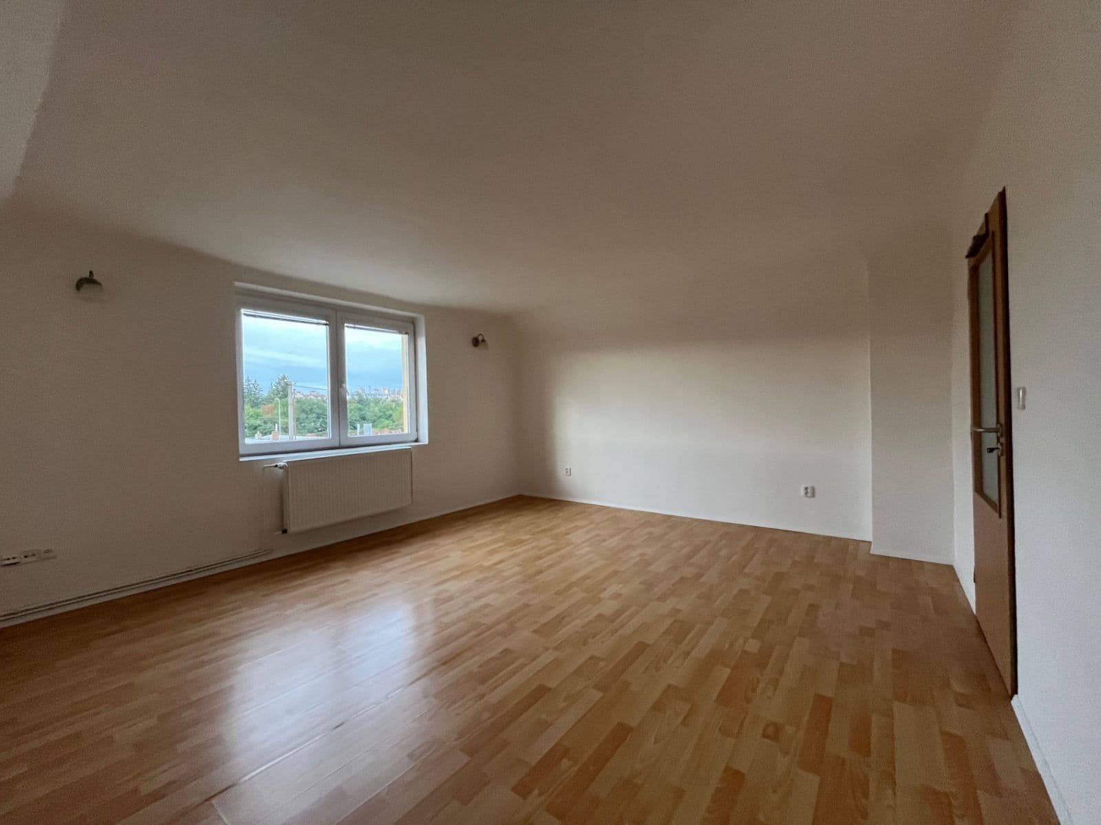 Prenájom bytu 1-izbový 30 m², Písková, Praha, Praha Prenájom bytu 1-izbový 30 m², Písková, Praha, Praha