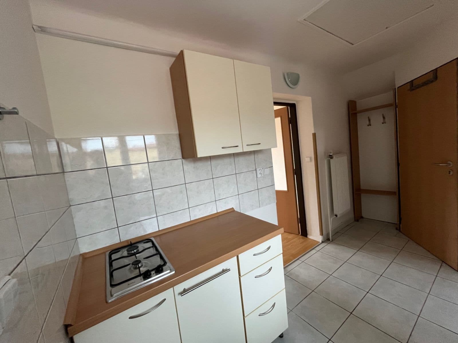 Prenájom bytu 1-izbový 30 m², Písková, Praha, Praha Prenájom bytu 1-izbový 30 m², Písková, Praha, Praha
