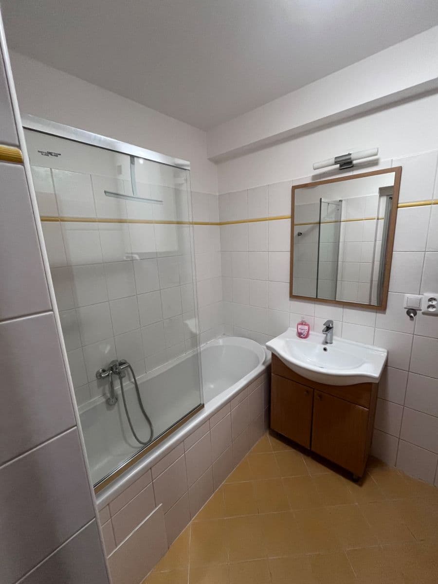 Prenájom bytu 2-izbový 72 m², Dlouhá, Tišnov, Jihomoravský kraj Prenájom bytu 2-izbový 72 m², Dlouhá, Tišnov, Jihomoravský kraj