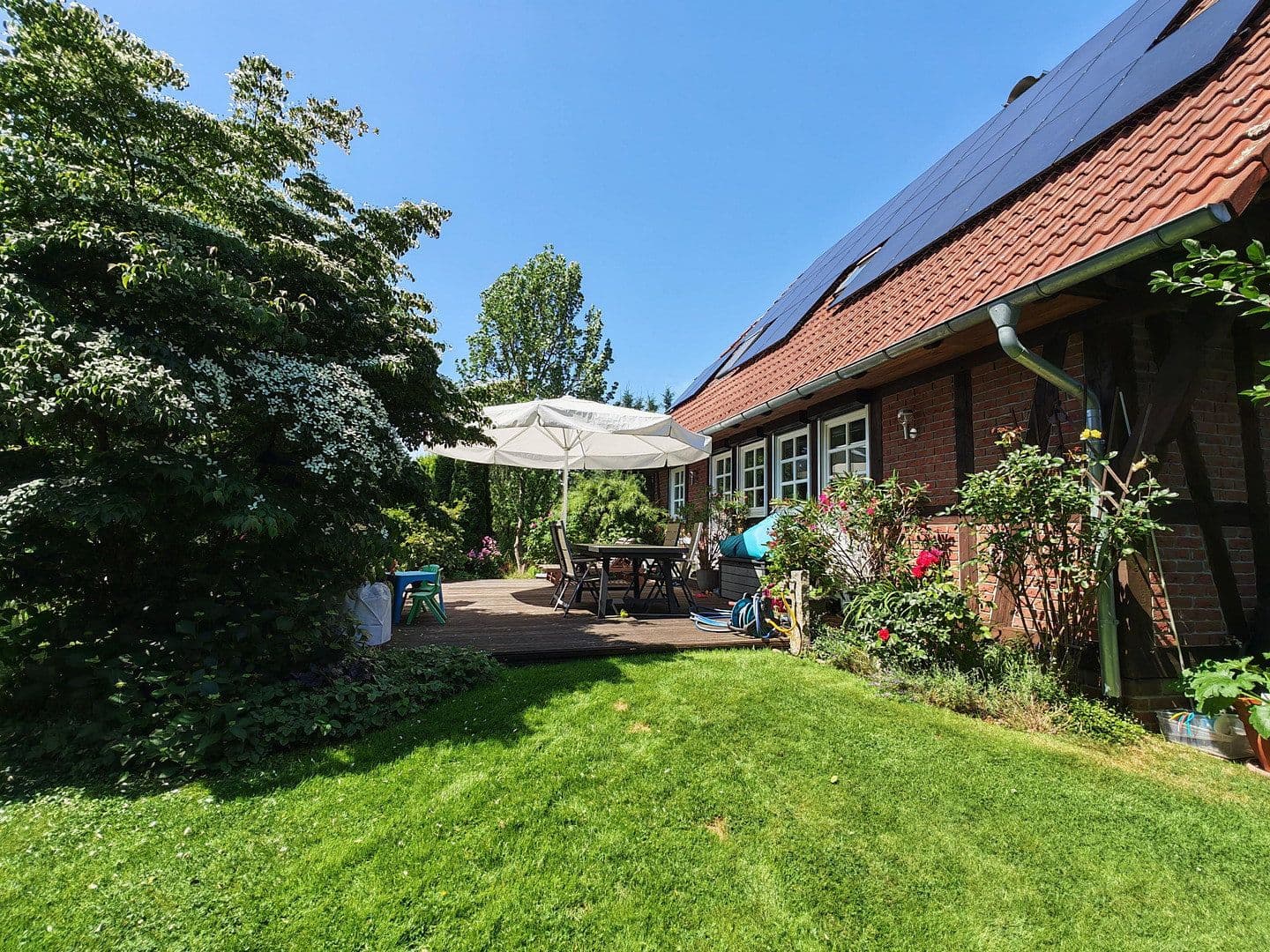 Predaj domu 135 m², pozemok 808 m², Burgdorf, Dolné Sasko Predaj domu 135 m², pozemok 808 m², Burgdorf, Dolné Sasko