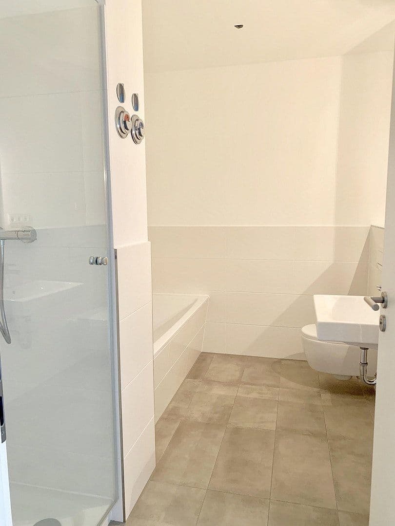 Prenájom bytu 2-izbový 70 m², Stallschreiberstraße 24, Berlin, Berlín Prenájom bytu 2-izbový 70 m², Stallschreiberstraße 24, Berlin, Berlín