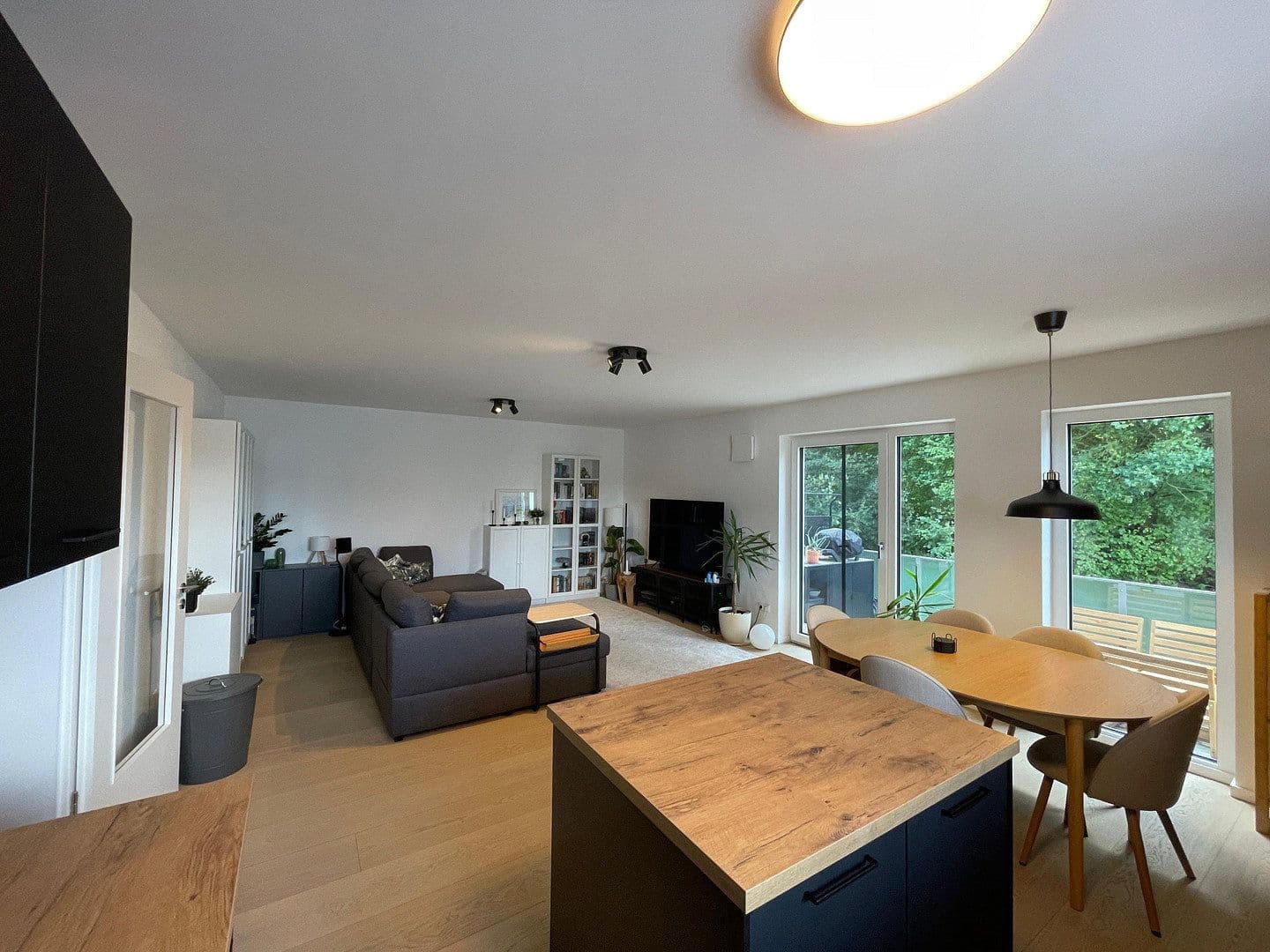 Prenájom bytu 3-izbový 81 m², Nelkenweg 12, Langenbach, Bavorsko Prenájom bytu 3-izbový 81 m², Nelkenweg 12, Langenbach, Bavorsko
