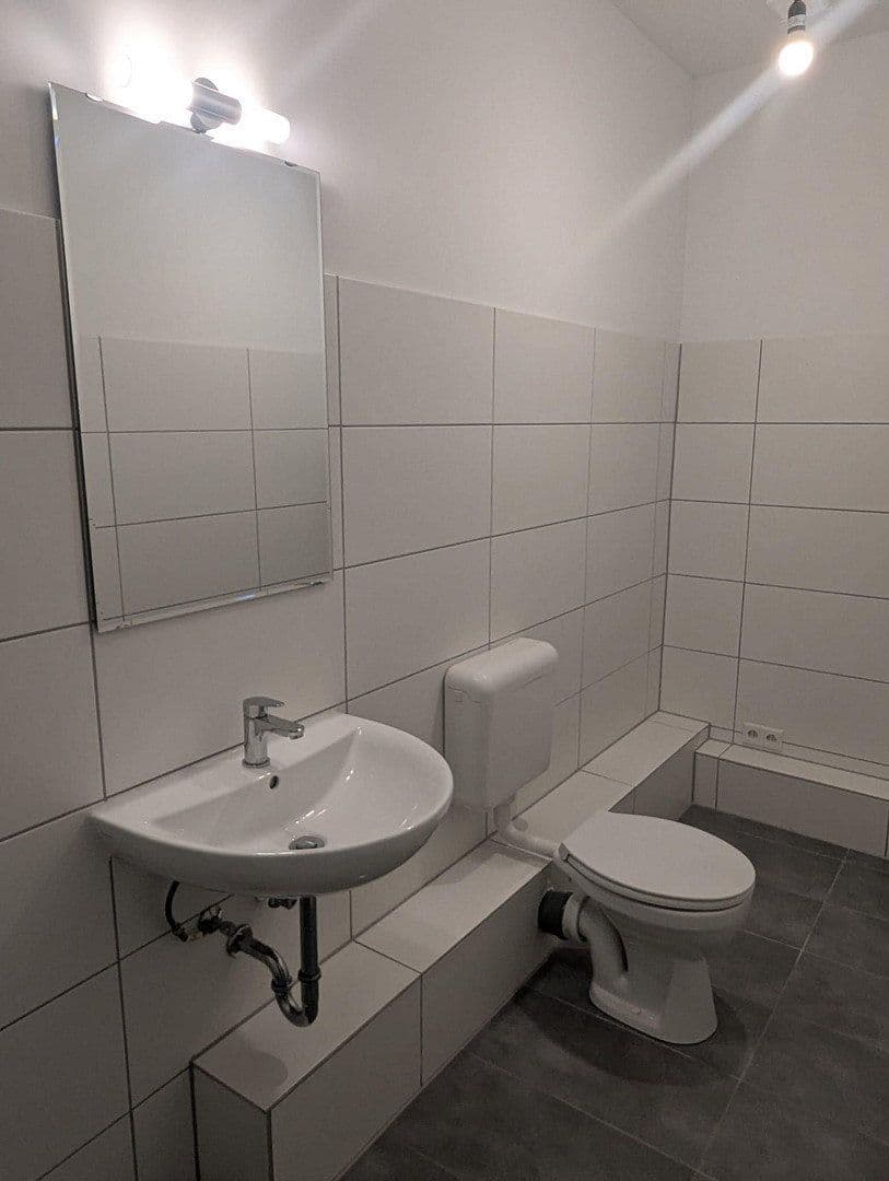 Prenájom bytu 5-izbový 127 m², Wuppertal, Severné Porýnie - Westfálsko Prenájom bytu 5-izbový 127 m², Wuppertal, Severné Porýnie - Westfálsko