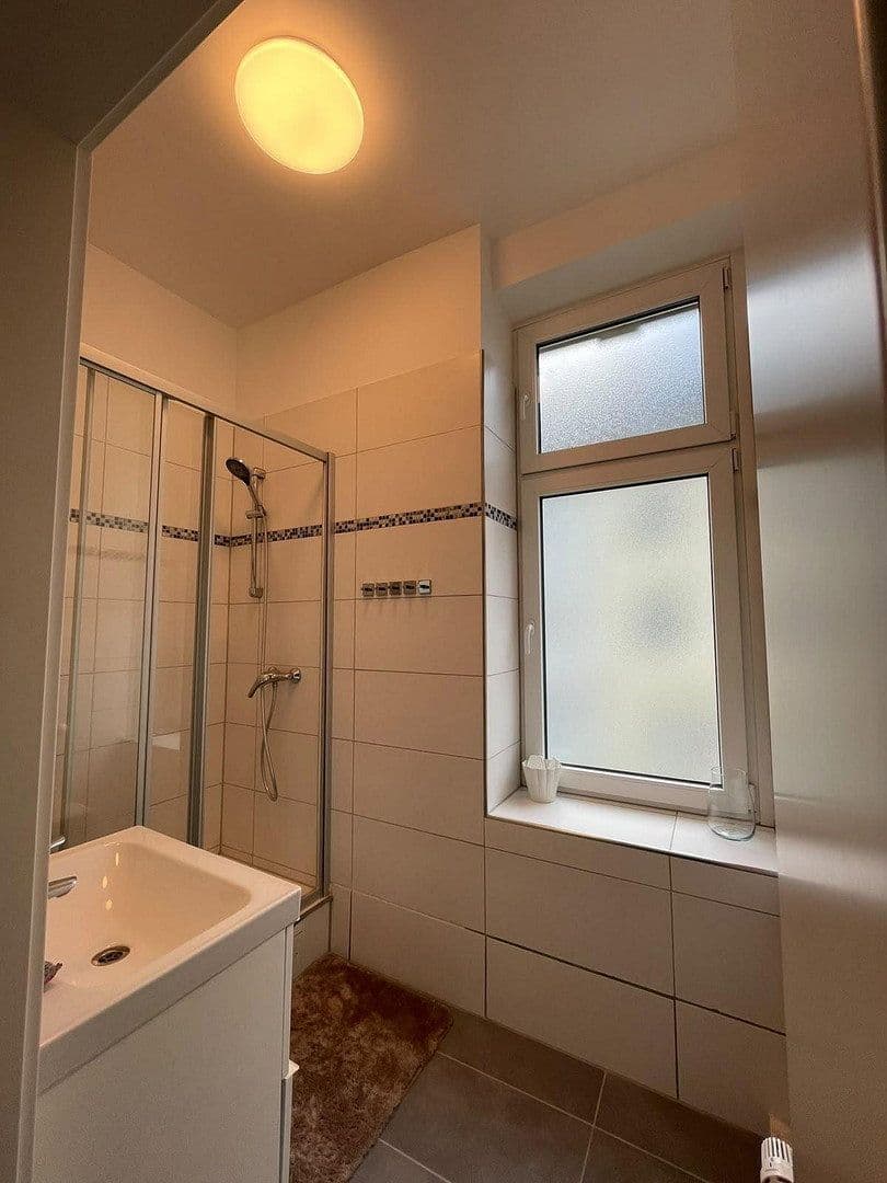 Prenájom bytu 5-izbový 127 m², Wuppertal, Severné Porýnie - Westfálsko Prenájom bytu 5-izbový 127 m², Wuppertal, Severné Porýnie - Westfálsko