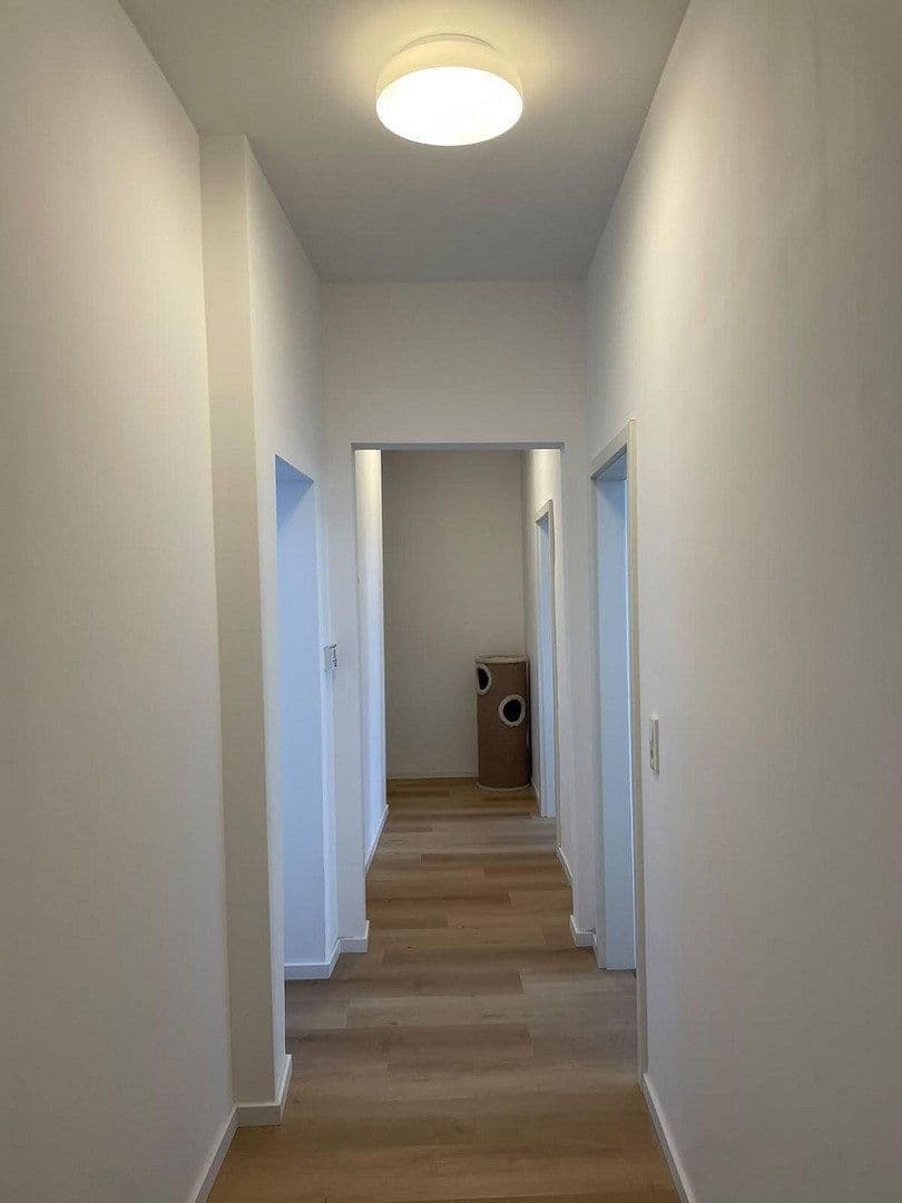 Prenájom bytu 5-izbový 127 m², Wuppertal, Severné Porýnie - Westfálsko Prenájom bytu 5-izbový 127 m², Wuppertal, Severné Porýnie - Westfálsko