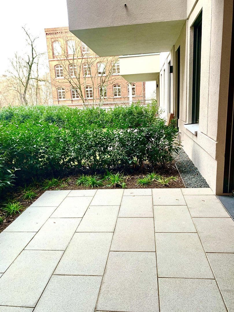 Prenájom bytu 2-izbový 55 m², Genthinerstr. 44, Berlin, Berlín Prenájom bytu 2-izbový 55 m², Genthinerstr. 44, Berlin, Berlín