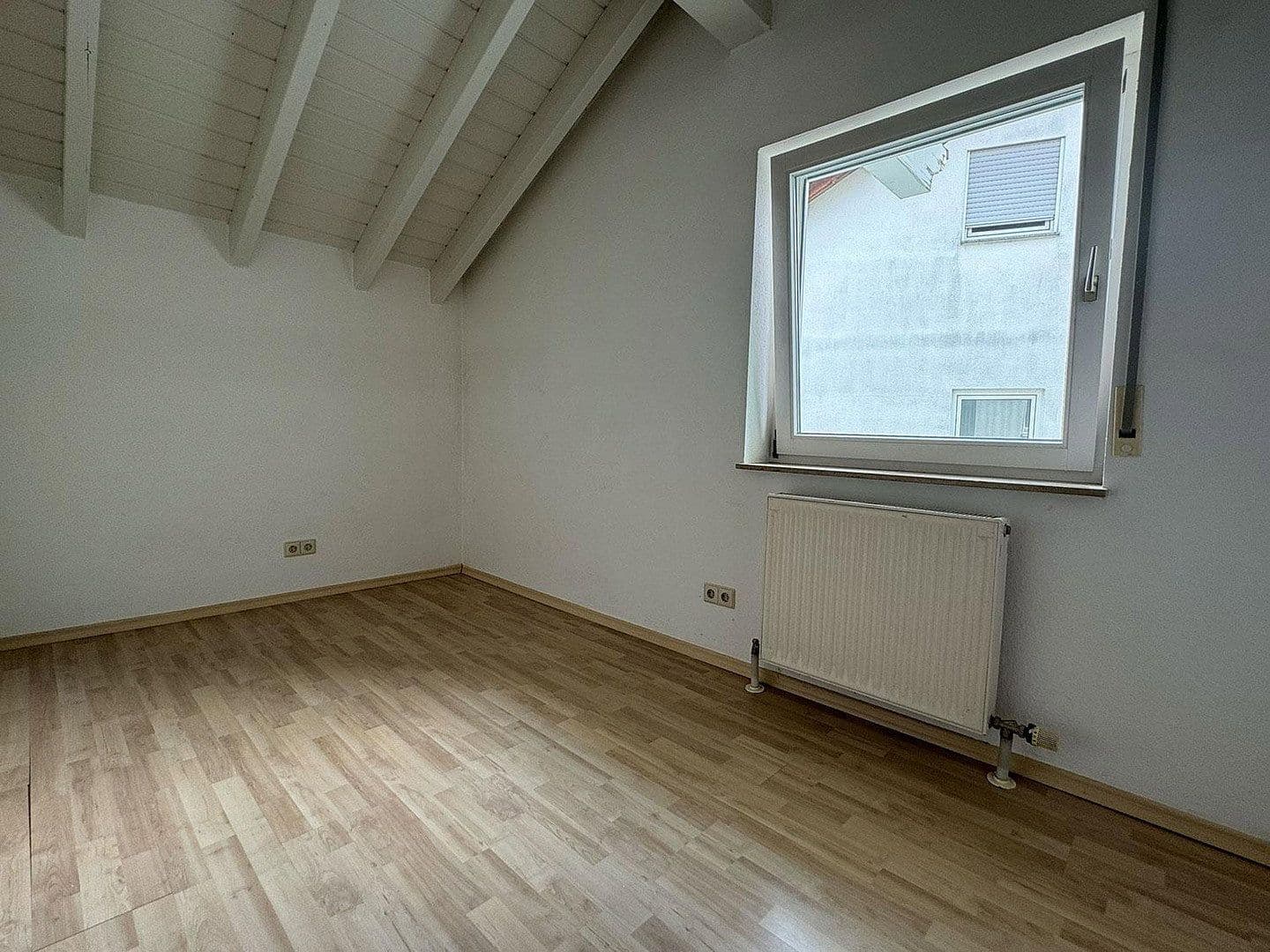 Prenájom bytu 3-izbový 64 m², Hohlweg 14, Cleebronn, Bádensko-Wurttembersko Prenájom bytu 3-izbový 64 m², Hohlweg 14, Cleebronn, Bádensko-Wurttembersko
