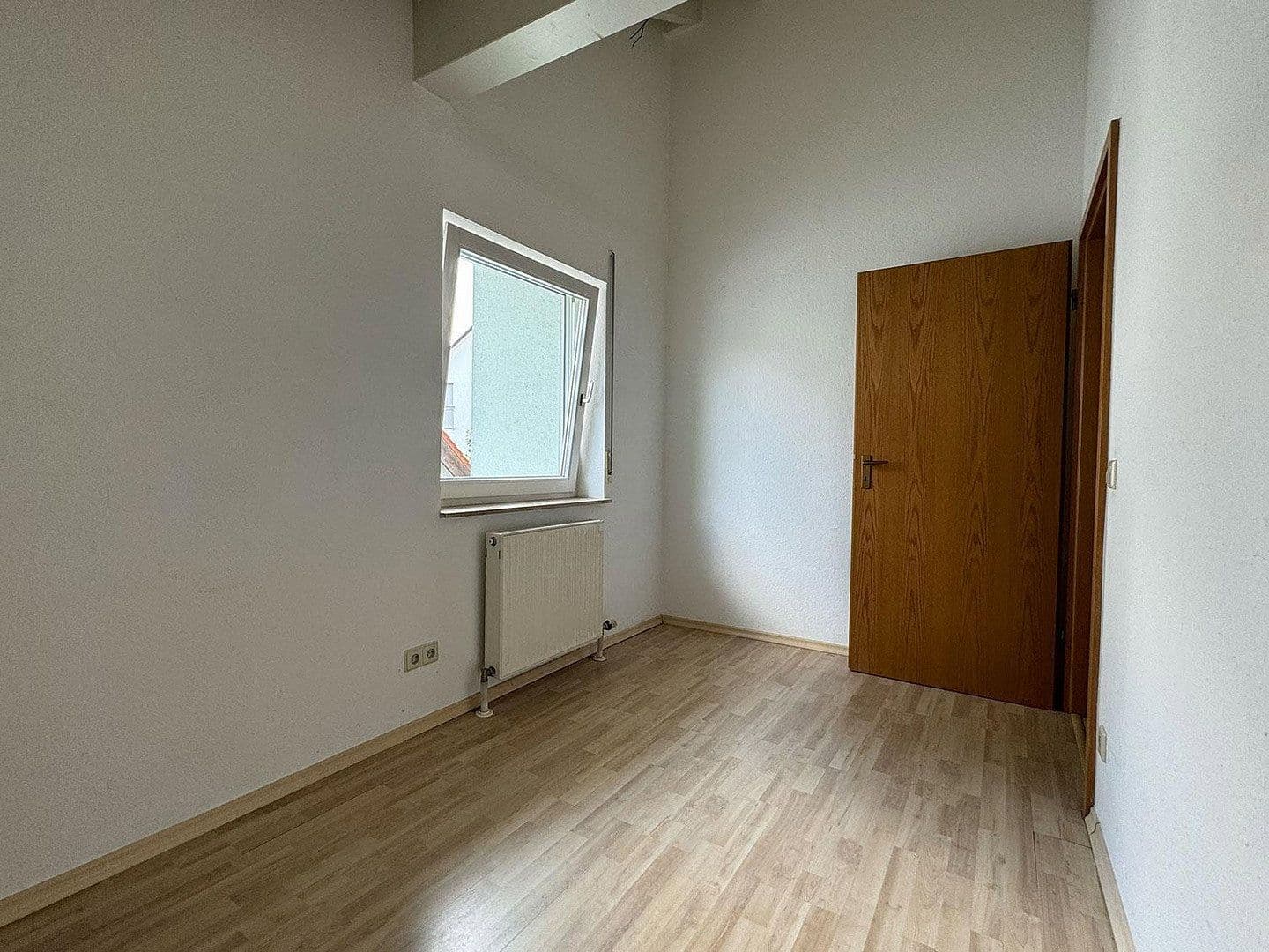 Prenájom bytu 3-izbový 64 m², Hohlweg 14, Cleebronn, Bádensko-Wurttembersko Prenájom bytu 3-izbový 64 m², Hohlweg 14, Cleebronn, Bádensko-Wurttembersko