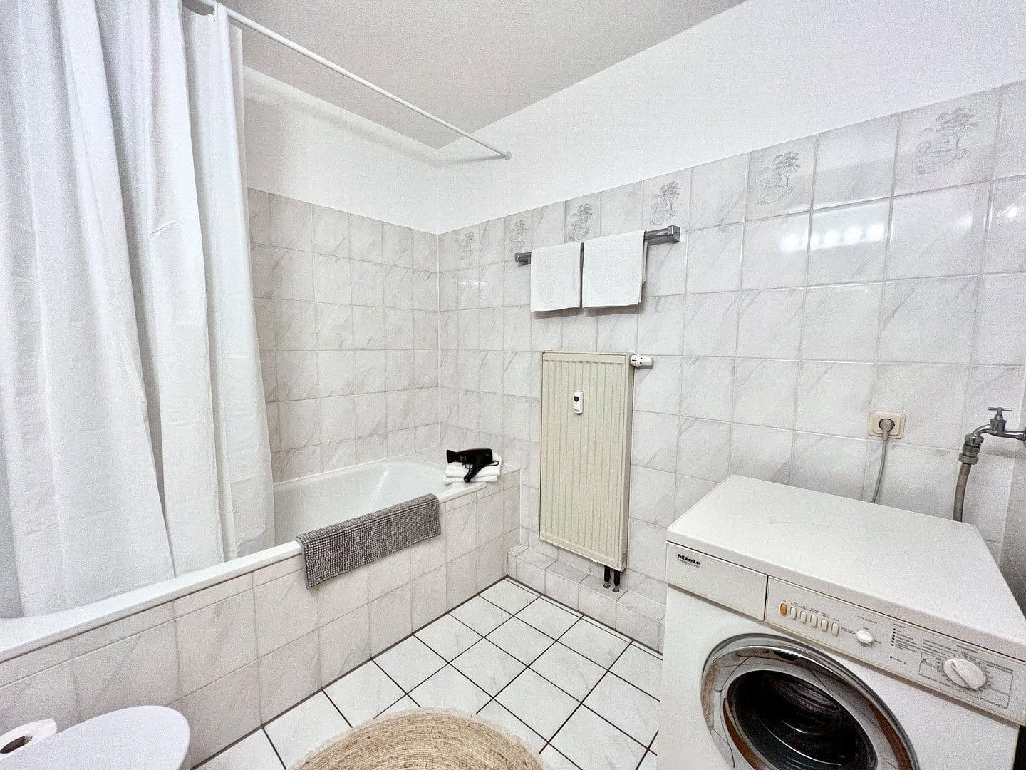 Prenájom bytu 1-izbový 45 m², Ratingen, Severné Porýnie - Westfálsko Prenájom bytu 1-izbový 45 m², Ratingen, Severné Porýnie - Westfálsko