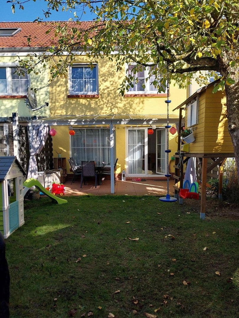 Predaj domu 130 m², pozemok 500 m², Lehrte, Dolné Sasko Predaj domu 130 m², pozemok 500 m², Lehrte, Dolné Sasko