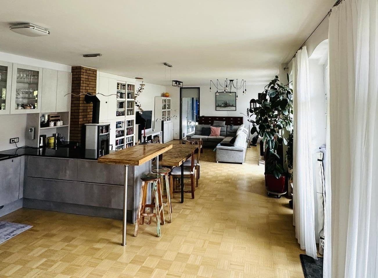 Predaj bytu 2-izbový 112 m², Leipzig, Sasko Predaj bytu 2-izbový 112 m², Leipzig, Sasko
