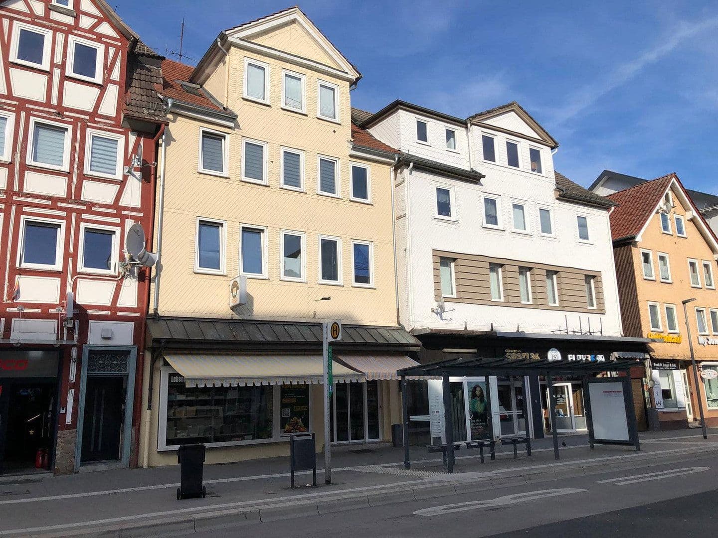 Predaj domu 1.220 m², pozemok 1.400 m², Breitenstraße 32/34, Bad Hersfeld, Hesensko Predaj domu 1.220 m², pozemok 1.400 m², Breitenstraße 32/34, Bad Hersfeld, Hesensko