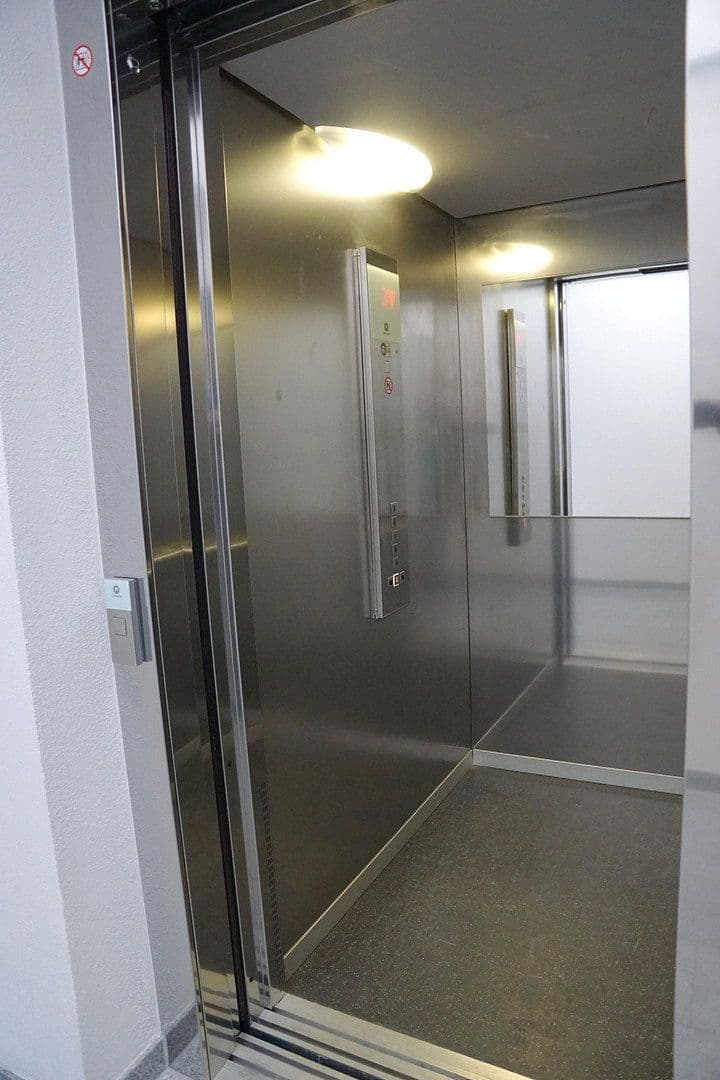 Prenájom bytu 2-izbový 84 m², Markdorf, Bádensko-Wurttembersko Prenájom bytu 2-izbový 84 m², Markdorf, Bádensko-Wurttembersko