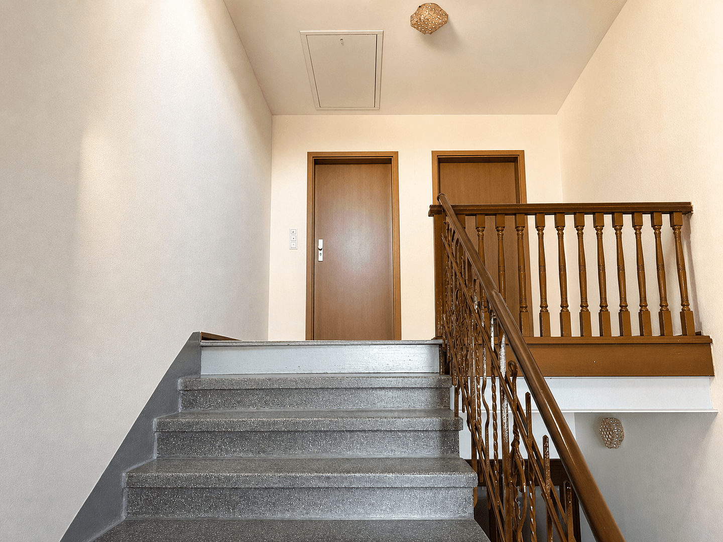 Predaj domu 362 m², pozemok 280 m², Gartenstr. 54, Falkenstein/Vogtland, Sasko Predaj domu 362 m², pozemok 280 m², Gartenstr. 54, Falkenstein/Vogtland, Sasko