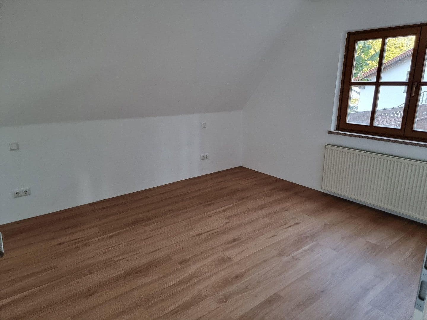 Prenájom bytu 4-izbový 95 m², Margaretenweg 5, Gröbenzell, Bavorsko Prenájom bytu 4-izbový 95 m², Margaretenweg 5, Gröbenzell, Bavorsko