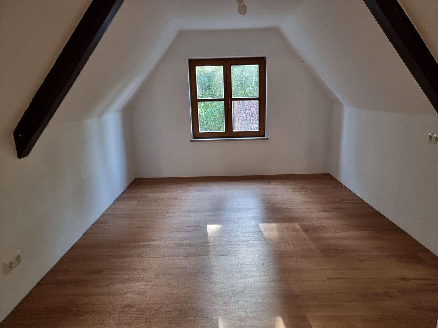 Prenájom bytu 4-izbový 95 m², Margaretenweg 5, Gröbenzell, Bavorsko Prenájom bytu 4-izbový 95 m², Margaretenweg 5, Gröbenzell, Bavorsko