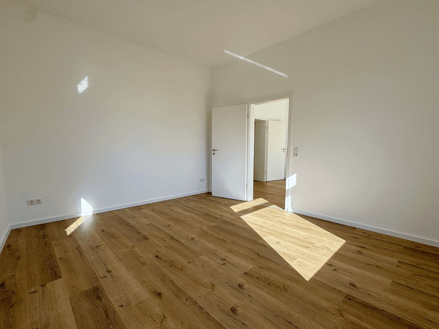 Prenájom bytu 3-izbový 73 m², Leverkusen, Severné Porýnie - Westfálsko Prenájom bytu 3-izbový 73 m², Leverkusen, Severné Porýnie - Westfálsko