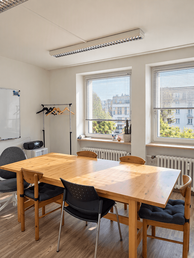 Prenájom kancelárie 70 m², Am Wehrhahn 41, Düsseldorf, Severné Porýnie - Westfálsko Prenájom kancelárie 70 m², Am Wehrhahn 41, Düsseldorf, Severné Porýnie - Westfálsko