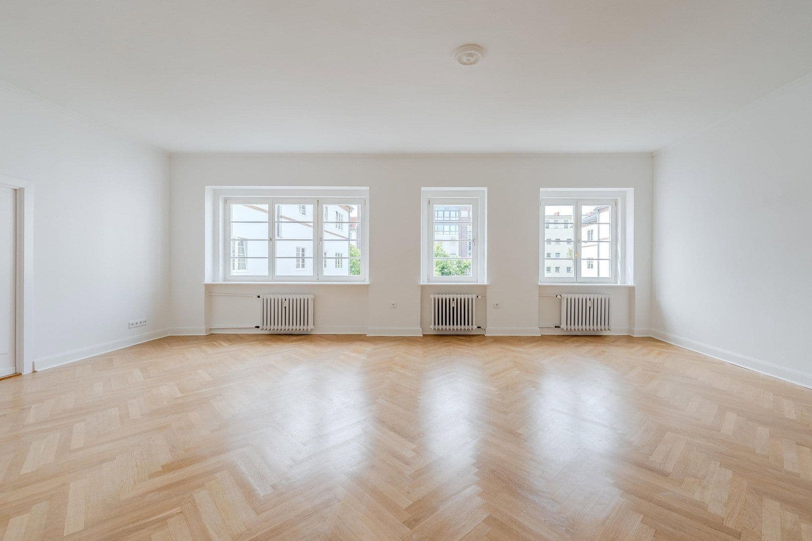 Predaj bytu 4-izbový 148 m², Düsseldorfer Str. 34, Berlin, Berlín Predaj bytu 4-izbový 148 m², Düsseldorfer Str. 34, Berlin, Berlín