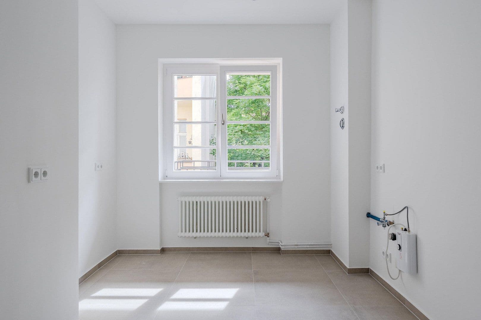 Predaj bytu 4-izbový 148 m², Düsseldorfer Str. 34, Berlin, Berlín Predaj bytu 4-izbový 148 m², Düsseldorfer Str. 34, Berlin, Berlín