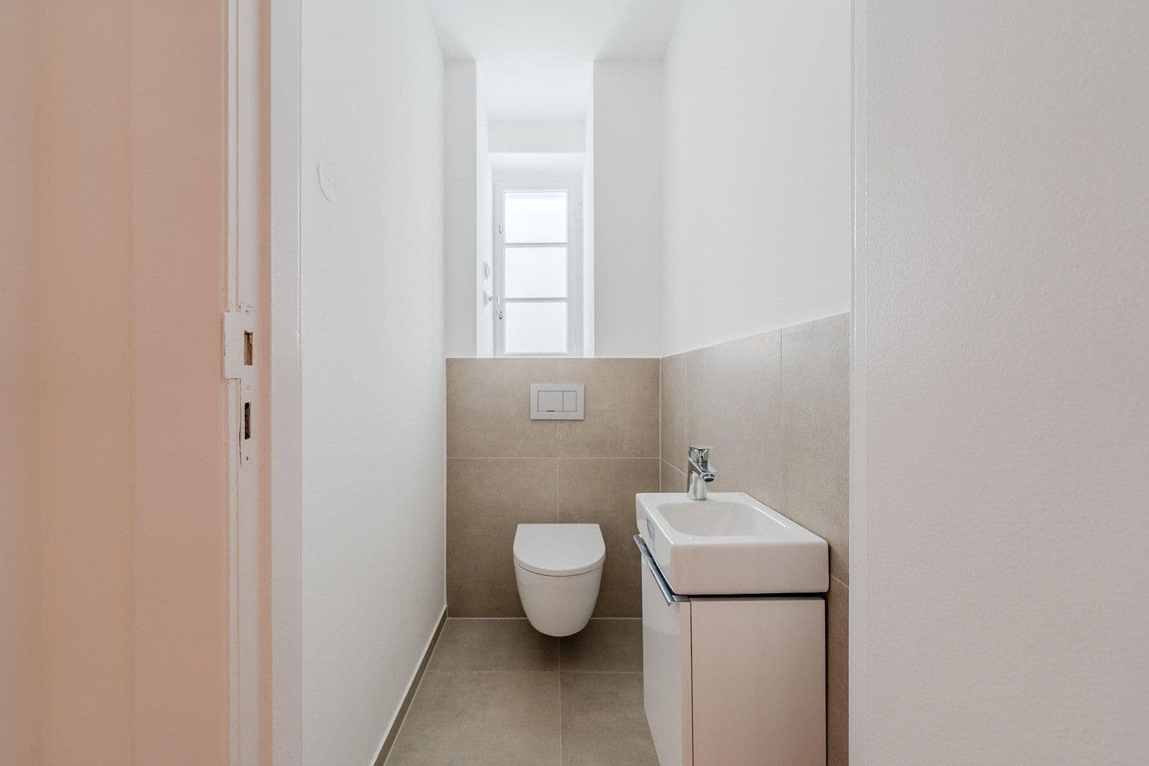 Predaj bytu 4-izbový 148 m², Düsseldorfer Str. 34, Berlin, Berlín Predaj bytu 4-izbový 148 m², Düsseldorfer Str. 34, Berlin, Berlín