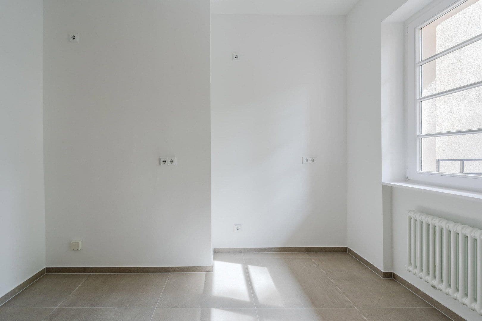 Predaj bytu 4-izbový 148 m², Düsseldorfer Str. 34, Berlin, Berlín Predaj bytu 4-izbový 148 m², Düsseldorfer Str. 34, Berlin, Berlín