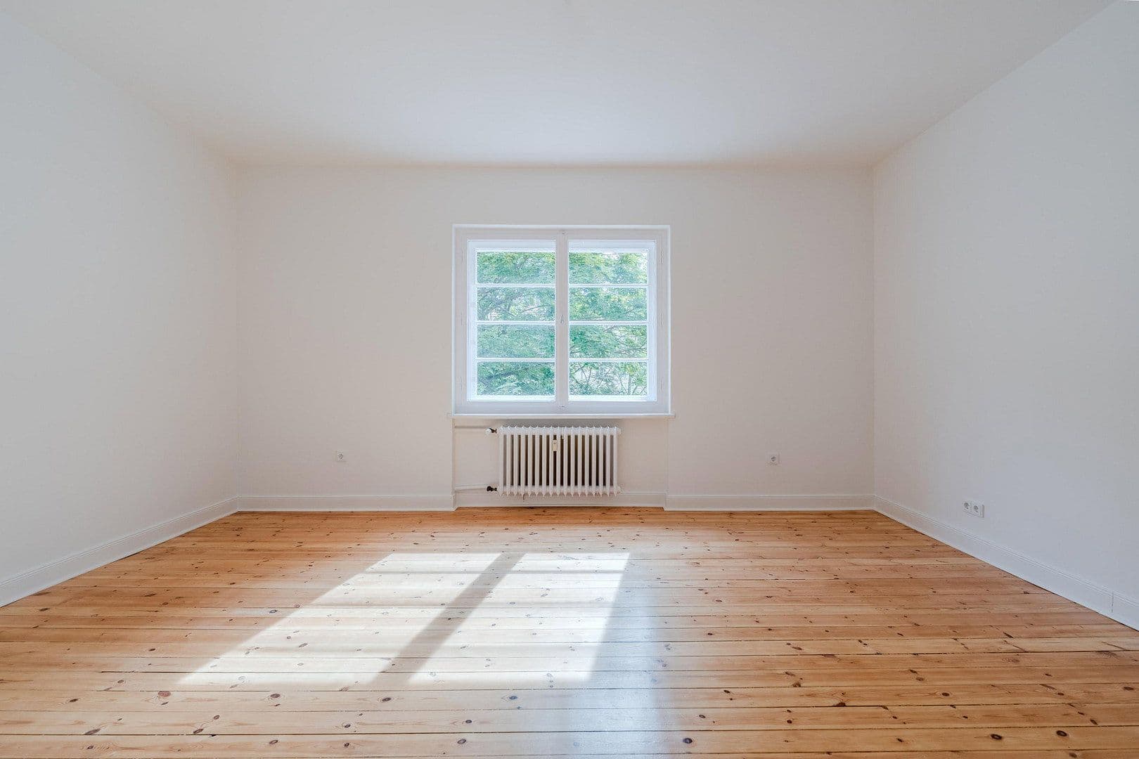 Predaj bytu 4-izbový 148 m², Düsseldorfer Str. 34, Berlin, Berlín Predaj bytu 4-izbový 148 m², Düsseldorfer Str. 34, Berlin, Berlín