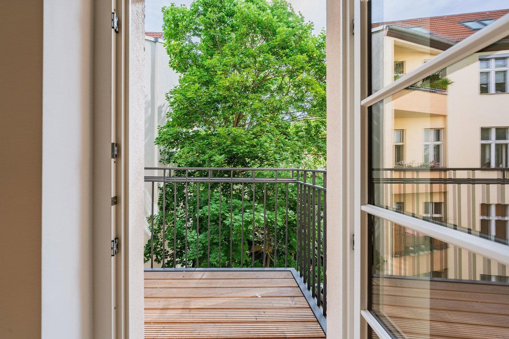 Predaj bytu 4-izbový 148 m², Düsseldorfer Str. 34, Berlin, Berlín Predaj bytu 4-izbový 148 m², Düsseldorfer Str. 34, Berlin, Berlín