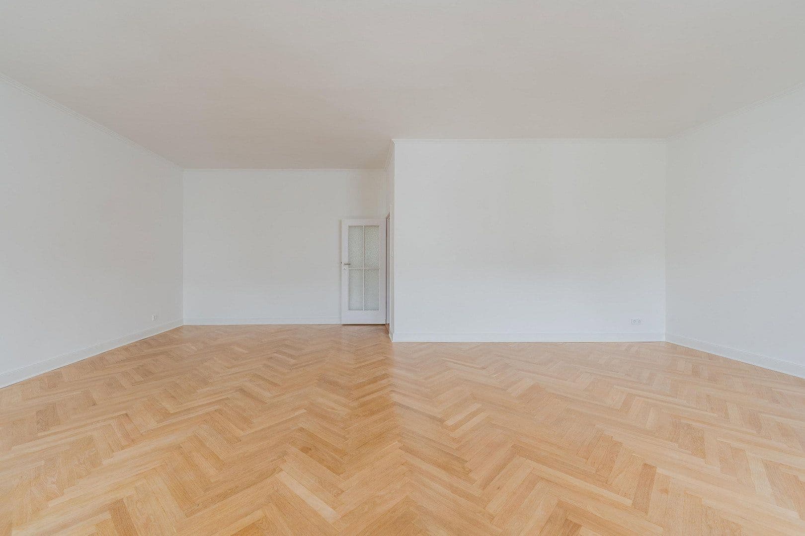 Predaj bytu 4-izbový 148 m², Düsseldorfer Str. 34, Berlin, Berlín Predaj bytu 4-izbový 148 m², Düsseldorfer Str. 34, Berlin, Berlín