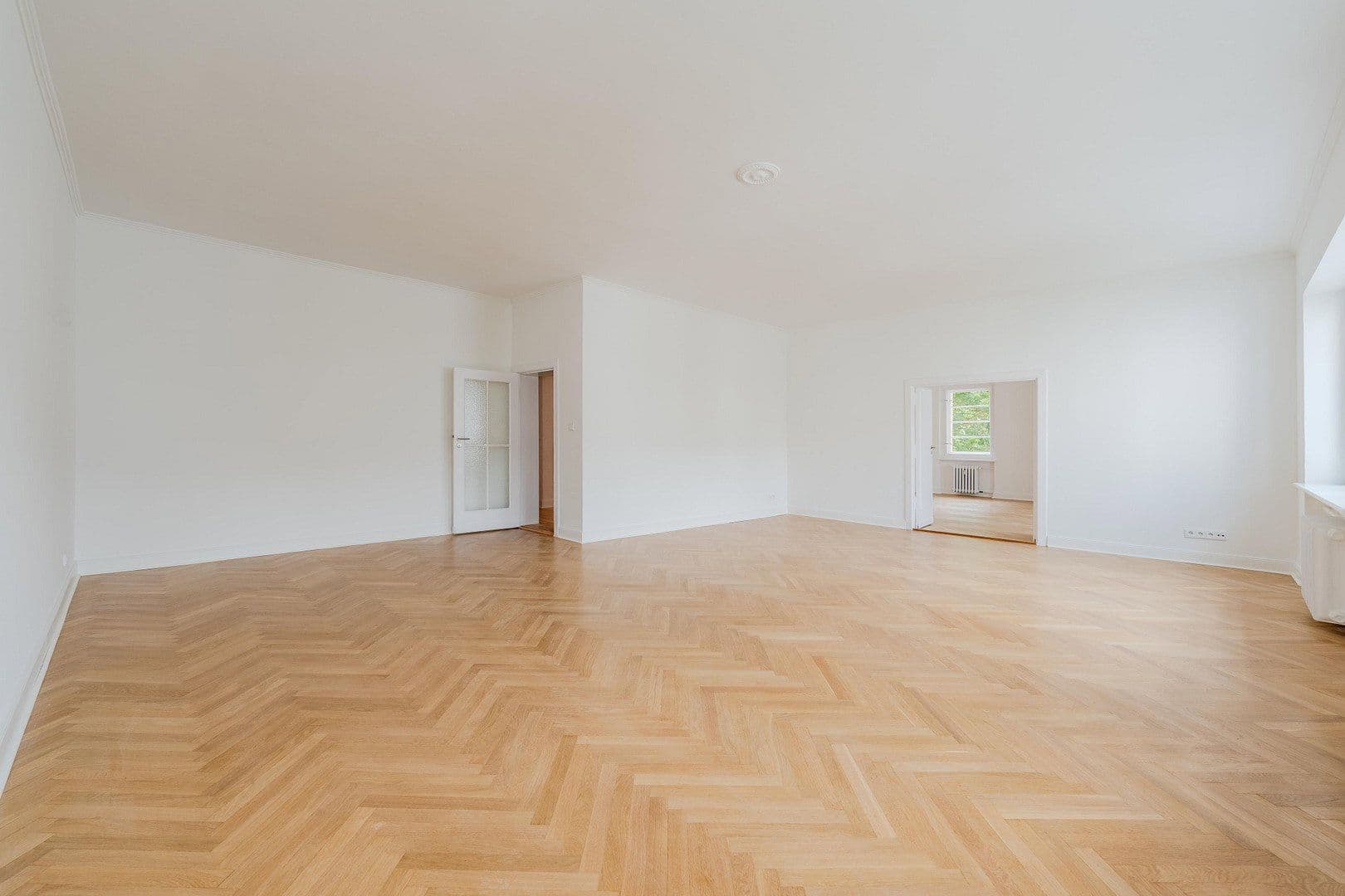 Predaj bytu 4-izbový 148 m², Düsseldorfer Str. 34, Berlin, Berlín Predaj bytu 4-izbový 148 m², Düsseldorfer Str. 34, Berlin, Berlín