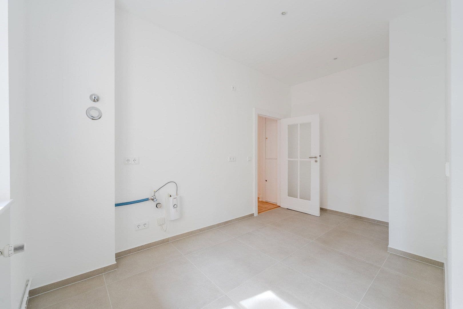 Predaj bytu 4-izbový 148 m², Düsseldorfer Str. 34, Berlin, Berlín Predaj bytu 4-izbový 148 m², Düsseldorfer Str. 34, Berlin, Berlín