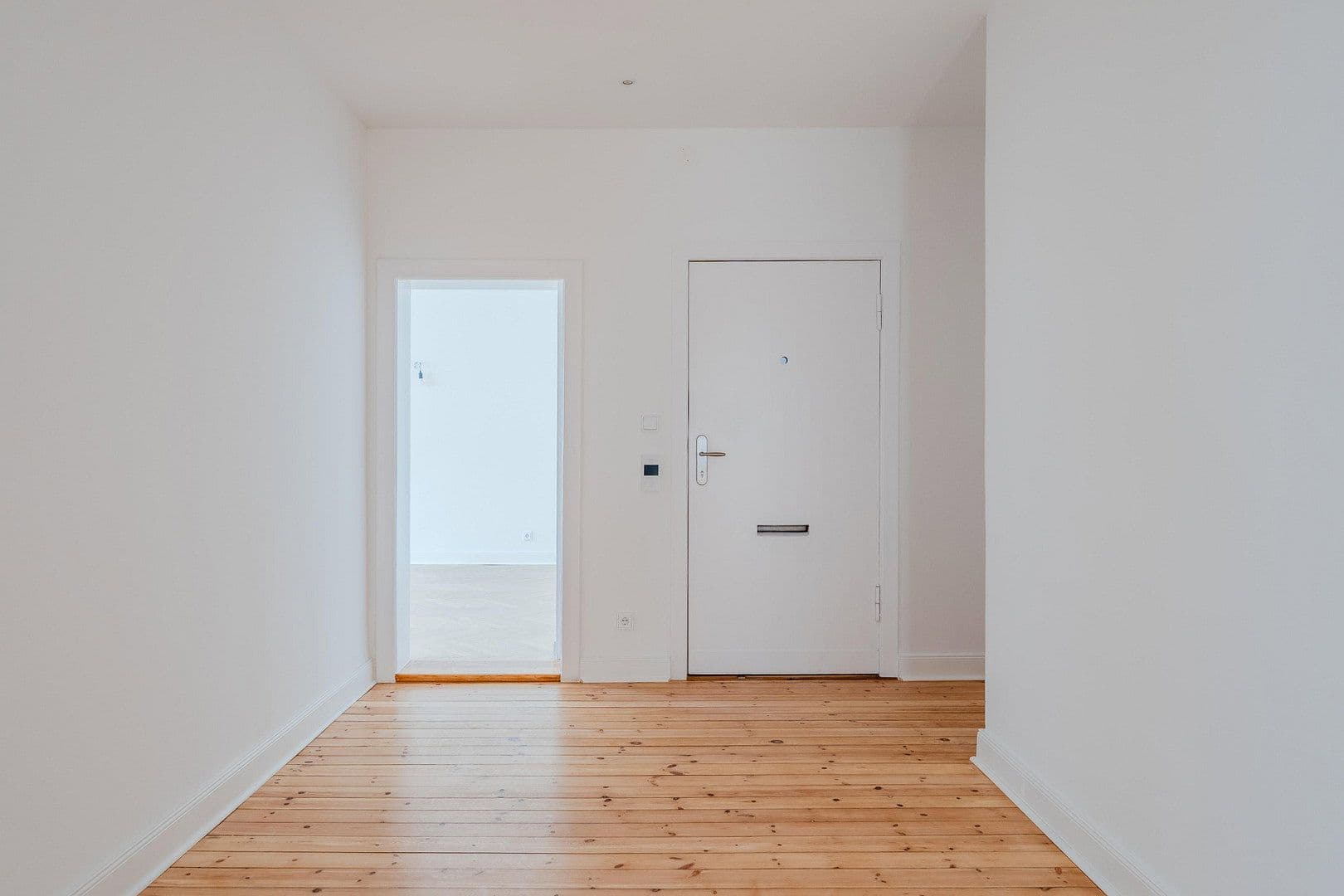 Predaj bytu 4-izbový 148 m², Düsseldorfer Str. 34, Berlin, Berlín Predaj bytu 4-izbový 148 m², Düsseldorfer Str. 34, Berlin, Berlín