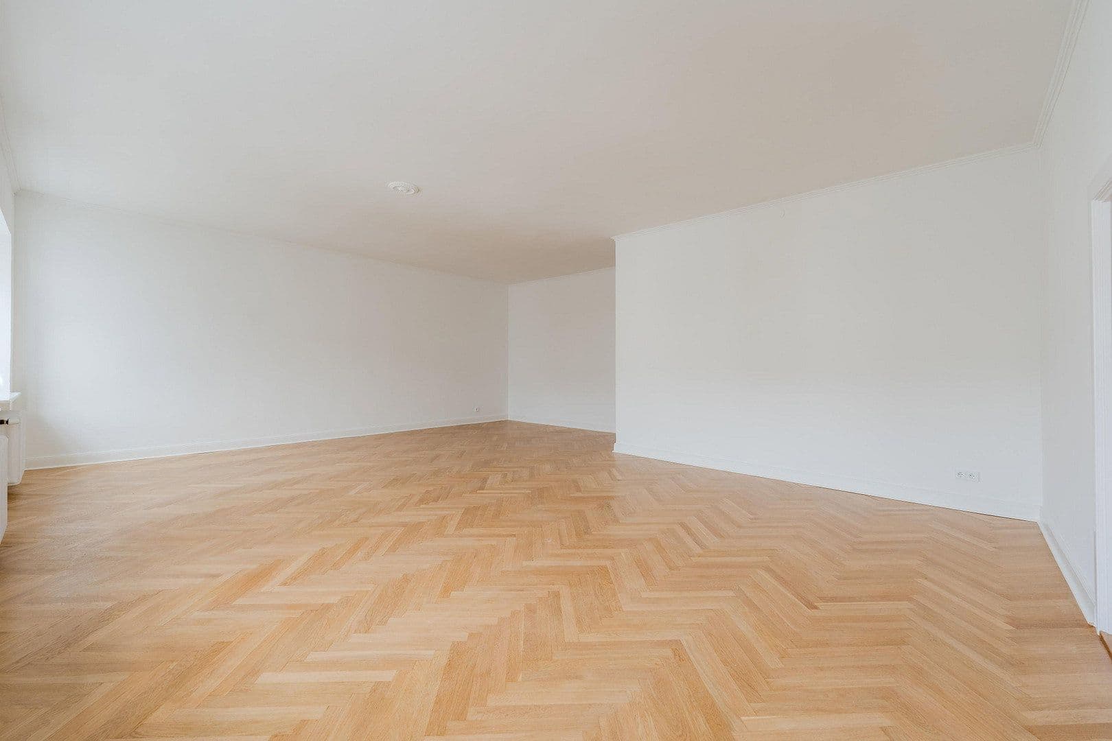 Predaj bytu 4-izbový 148 m², Düsseldorfer Str. 34, Berlin, Berlín Predaj bytu 4-izbový 148 m², Düsseldorfer Str. 34, Berlin, Berlín