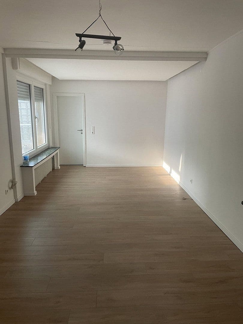 Prenájom bytu 6-izbový 130 m², Willibrordstr. 3, Kevelaer, Severné Porýnie - Westfálsko Prenájom bytu 6-izbový 130 m², Willibrordstr. 3, Kevelaer, Severné Porýnie - Westfálsko